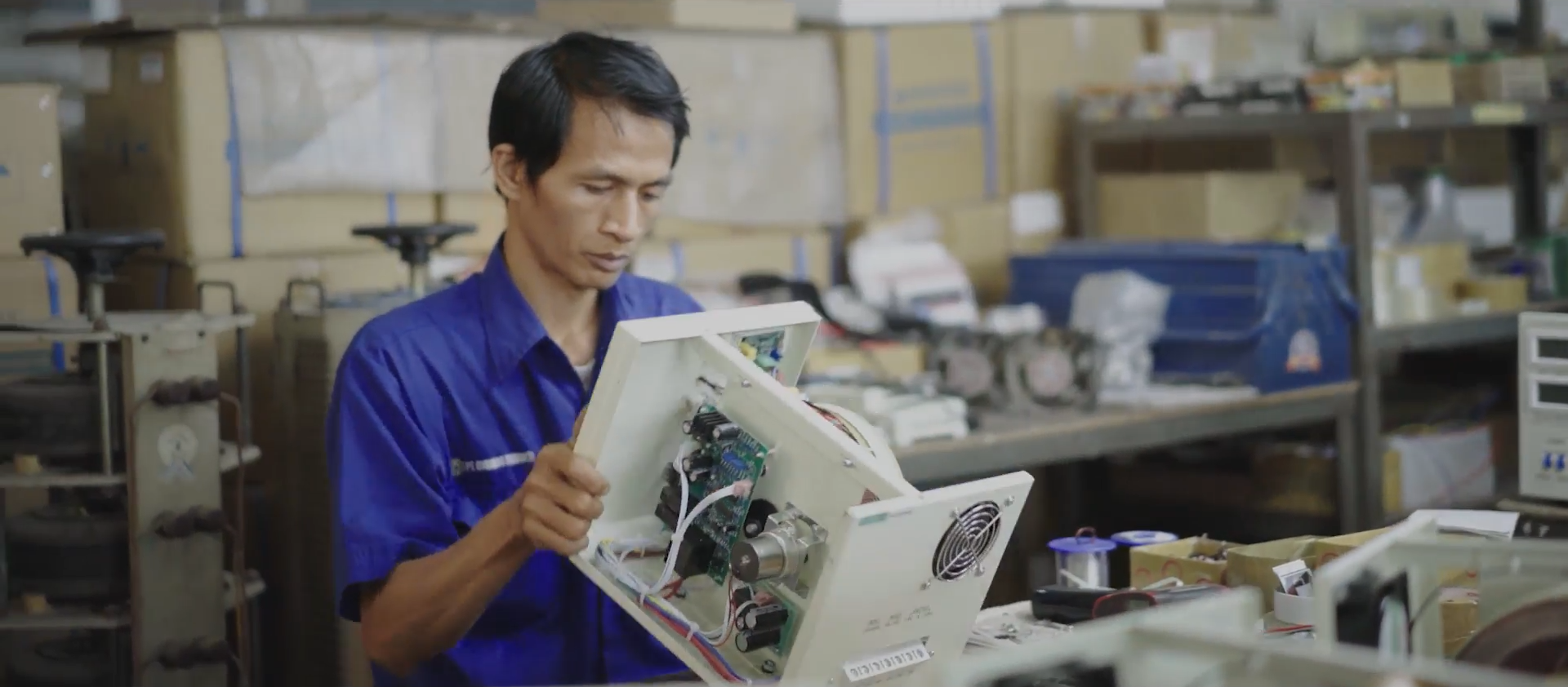 Cara Memasang Stabilizer Listrik di Rumah